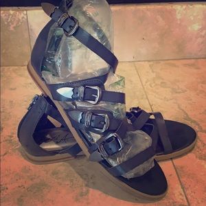 Mari A Navy Sandler’s Size 8.5 ( fit like a 9)